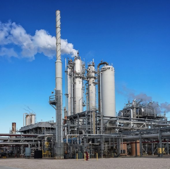 Top 5 Industrial Chemicals That Drive Manufacturing Today